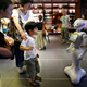 El robot Pepper, en un comercio de Tokio. Foto: AP Images.